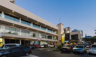 Alquiler de locales en Plaza El Cangrejo. YP