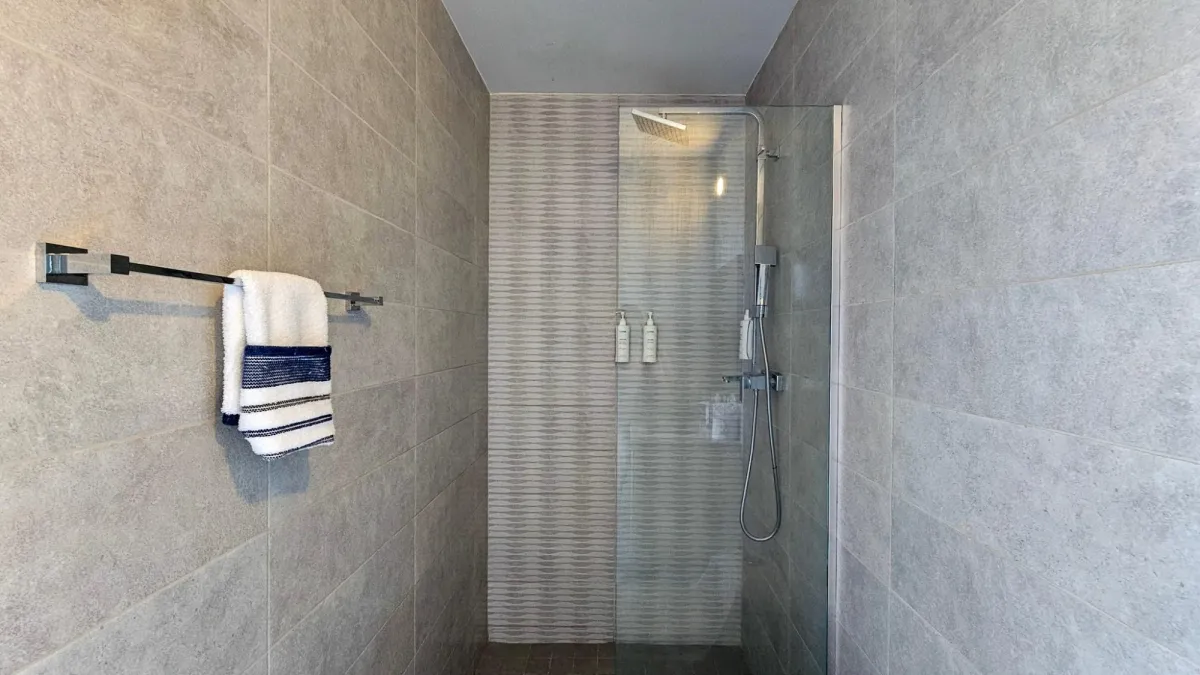 FURNISHED APT IN SIGNATURE POINT IN VIA ESPAÑA