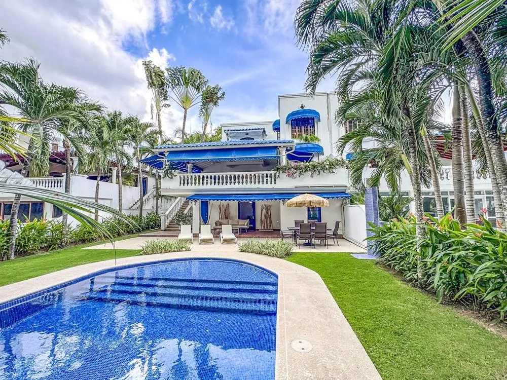 6-Bedroom Duplex Home in Playa Blanca