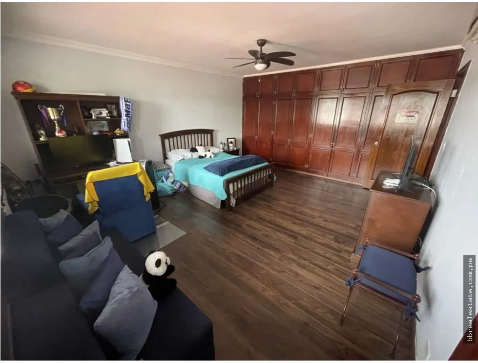 House for Sale in La Alameda