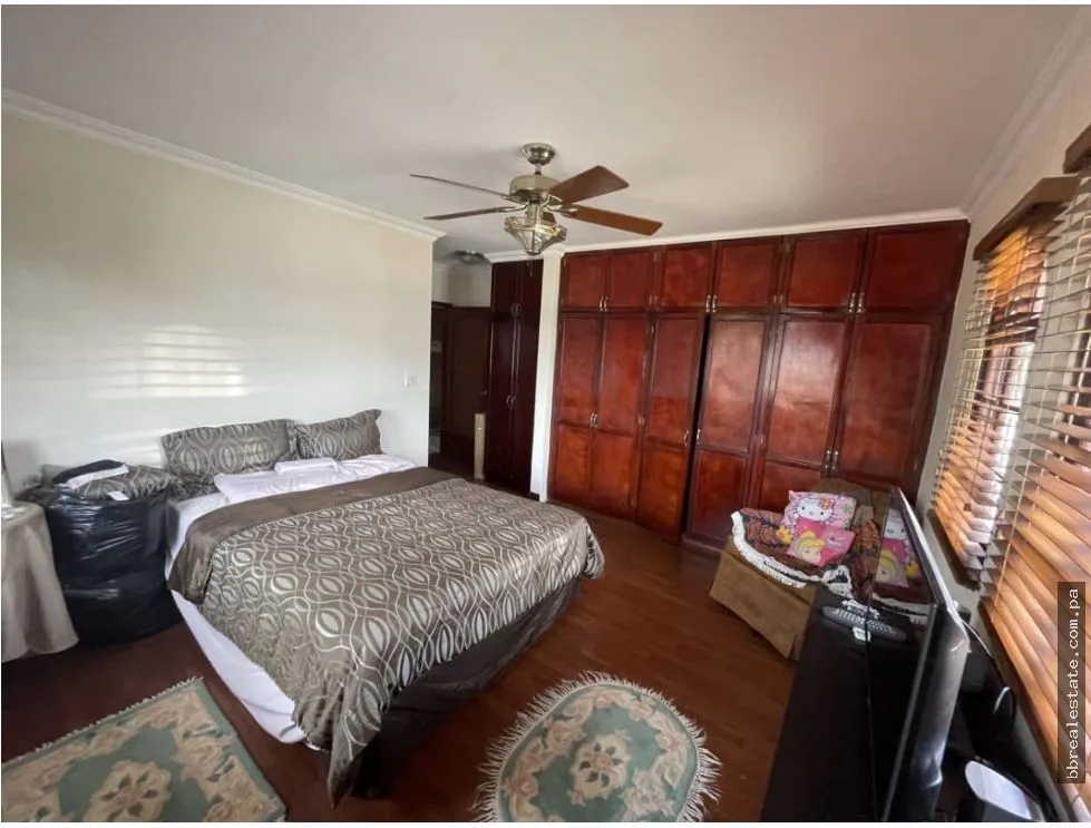 House for Sale in La Alameda