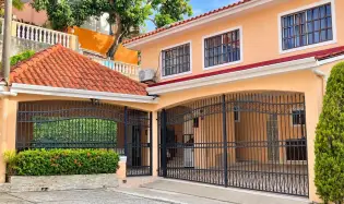 HOUSE for SALE in Altos de Panama