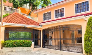 Casa en VENTA en Altos de Panamá, Fuente del Fresno