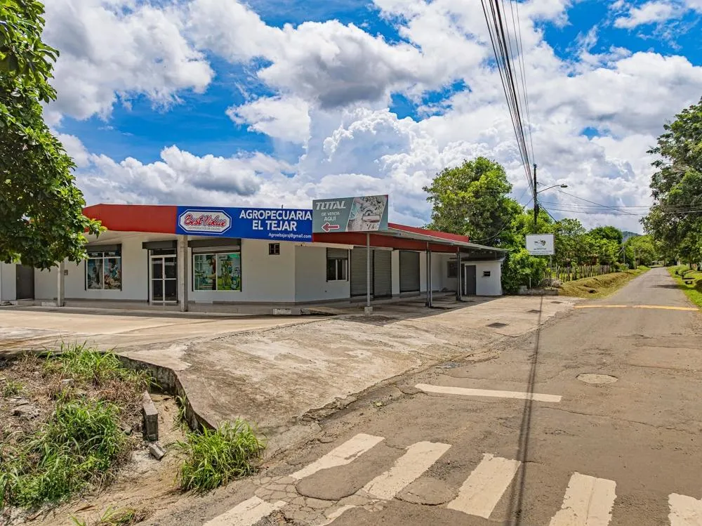 Propiedad comercial de uso mixto en San Pablo Viejo