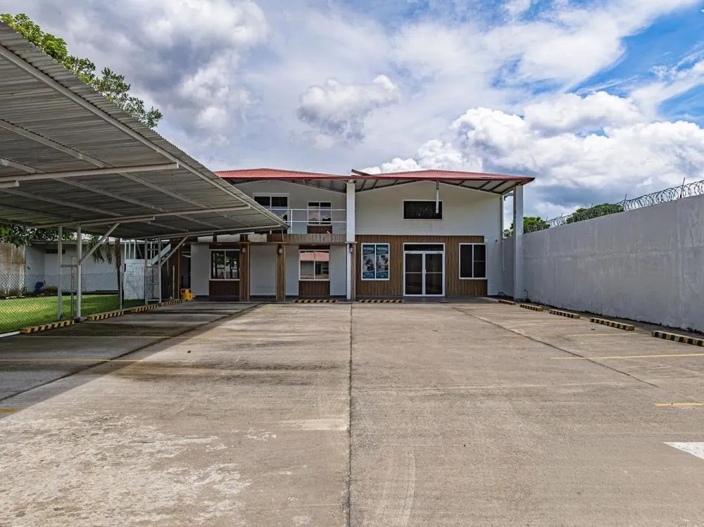 Propiedad comercial de uso mixto en San Pablo Viejo
