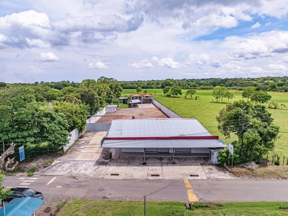 Propiedad comercial de uso mixto en San Pablo Viejo