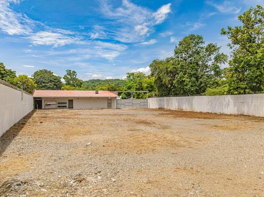 Propiedad comercial de uso mixto en San Pablo Viejo