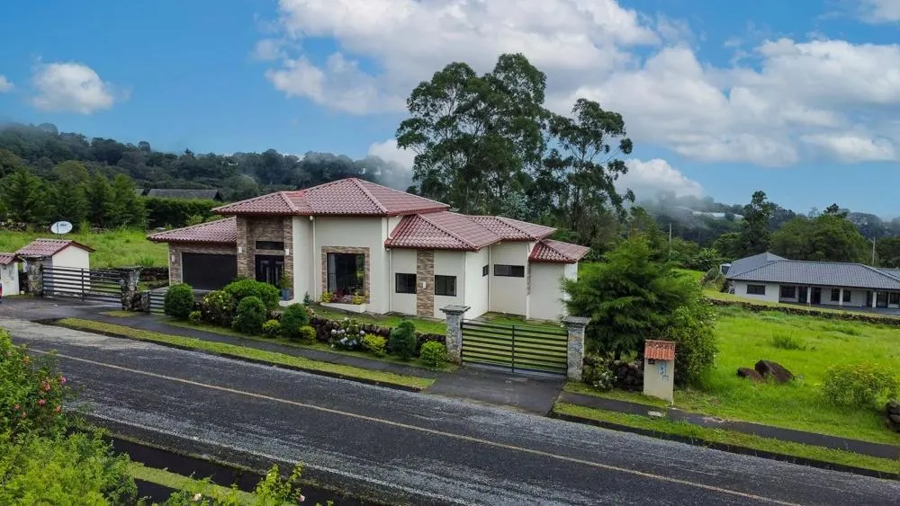 Excepcional Casa en Cerro Verde Estates, Boquete