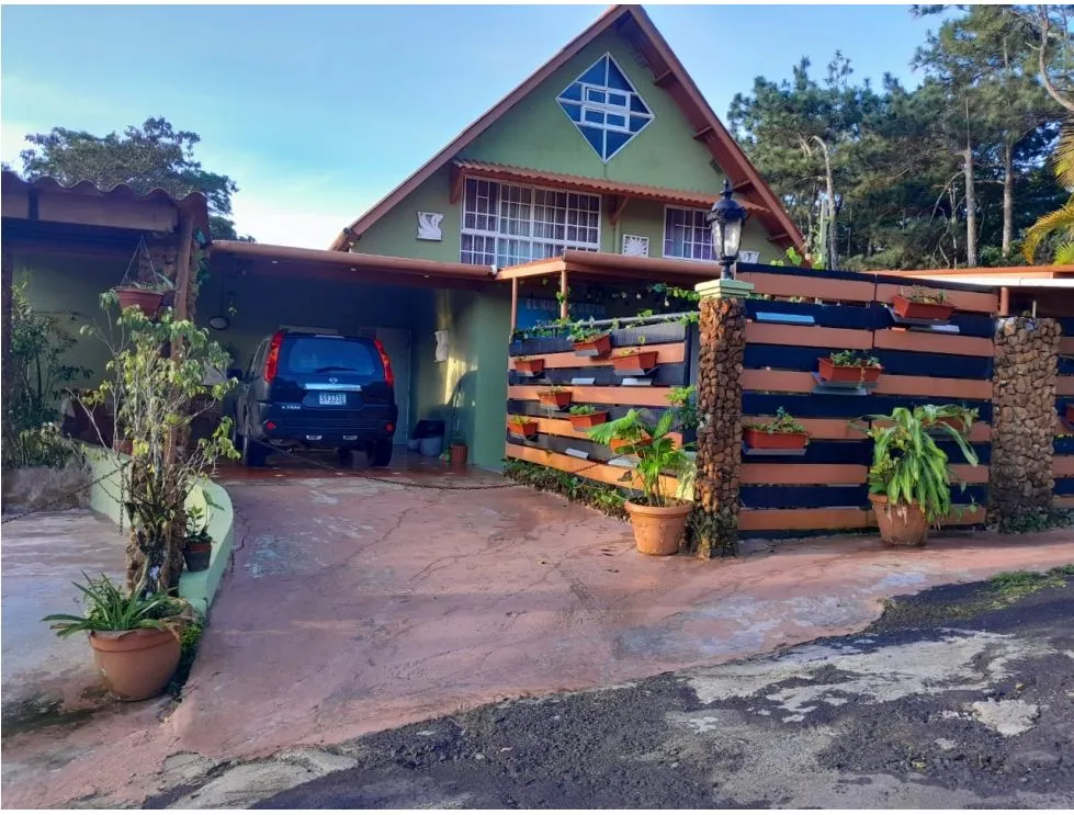 Venta de casa en Altos de Cerro Azul. MY