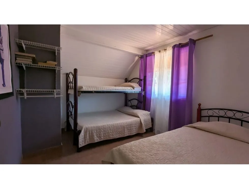 Venta de casa en Altos de Cerro Azul. MY