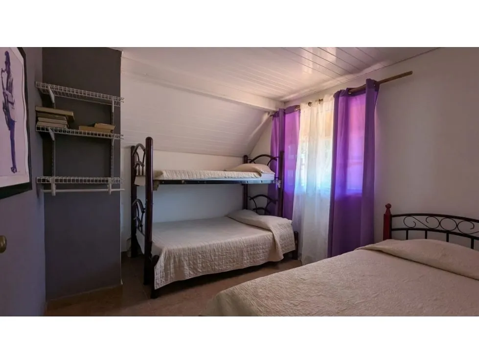 Venta de casa en Altos de Cerro Azul. MY