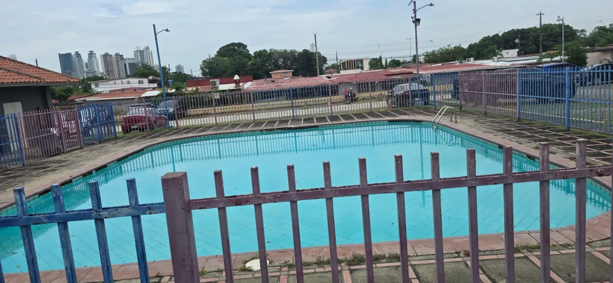 Venta de apartamento en Parque del Este, Campo Limberg. MY
