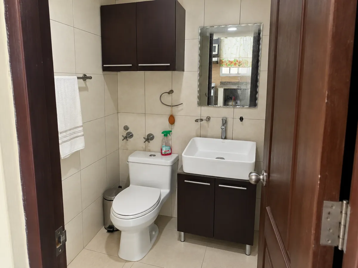 Venta de apartamento en Parque del Este, Campo Limberg. MY