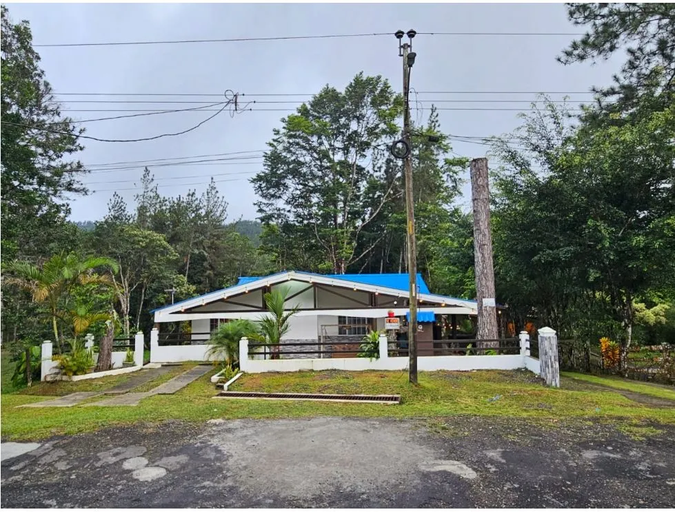 Maison unifamiliale à Cerro Azul à vendre
