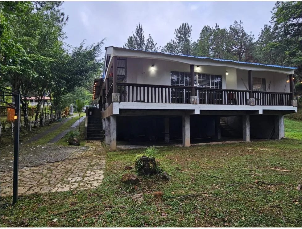 Maison unifamiliale à Cerro Azul à vendre
