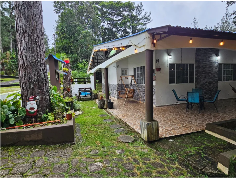 Maison unifamiliale à Cerro Azul à vendre