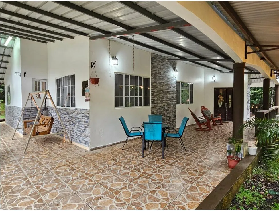 Maison unifamiliale à Cerro Azul à vendre