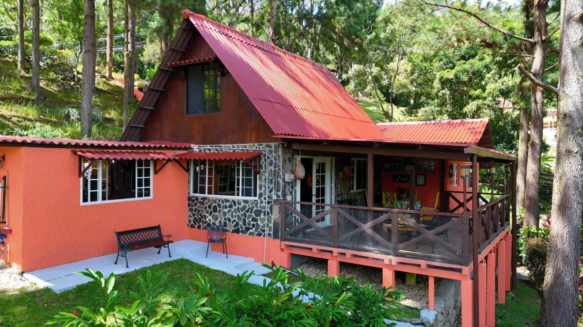 SE VENDE – ENCANTADORA CASA DE MONTAÑA EN ALTOS DEL MARÍA, TOSCANA