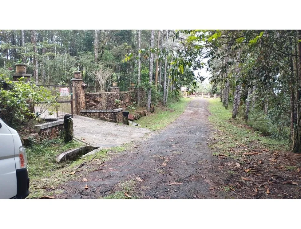 Venta de casa en Altos de Cerro Azul. MY