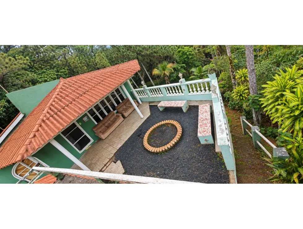 Venta de casa en Altos de Cerro Azul. MY
