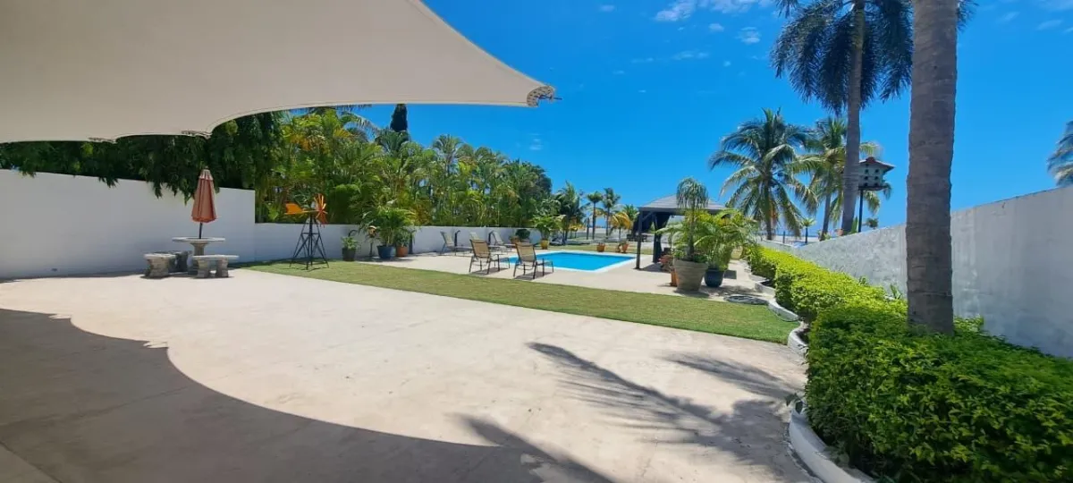 PLAYA BLANCA OCEAN FRONT DUPLEX VILLA