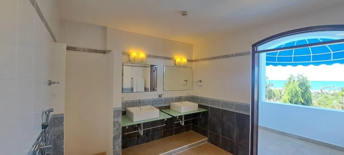 PLAYA BLANCA OCEAN FRONT DUPLEX VILLA