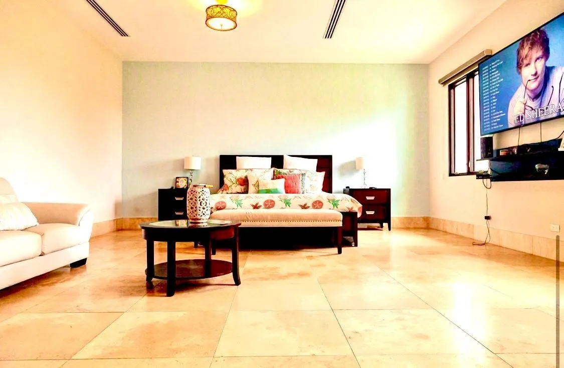 FAIRWAY ESTATES NIVEL WOW!!