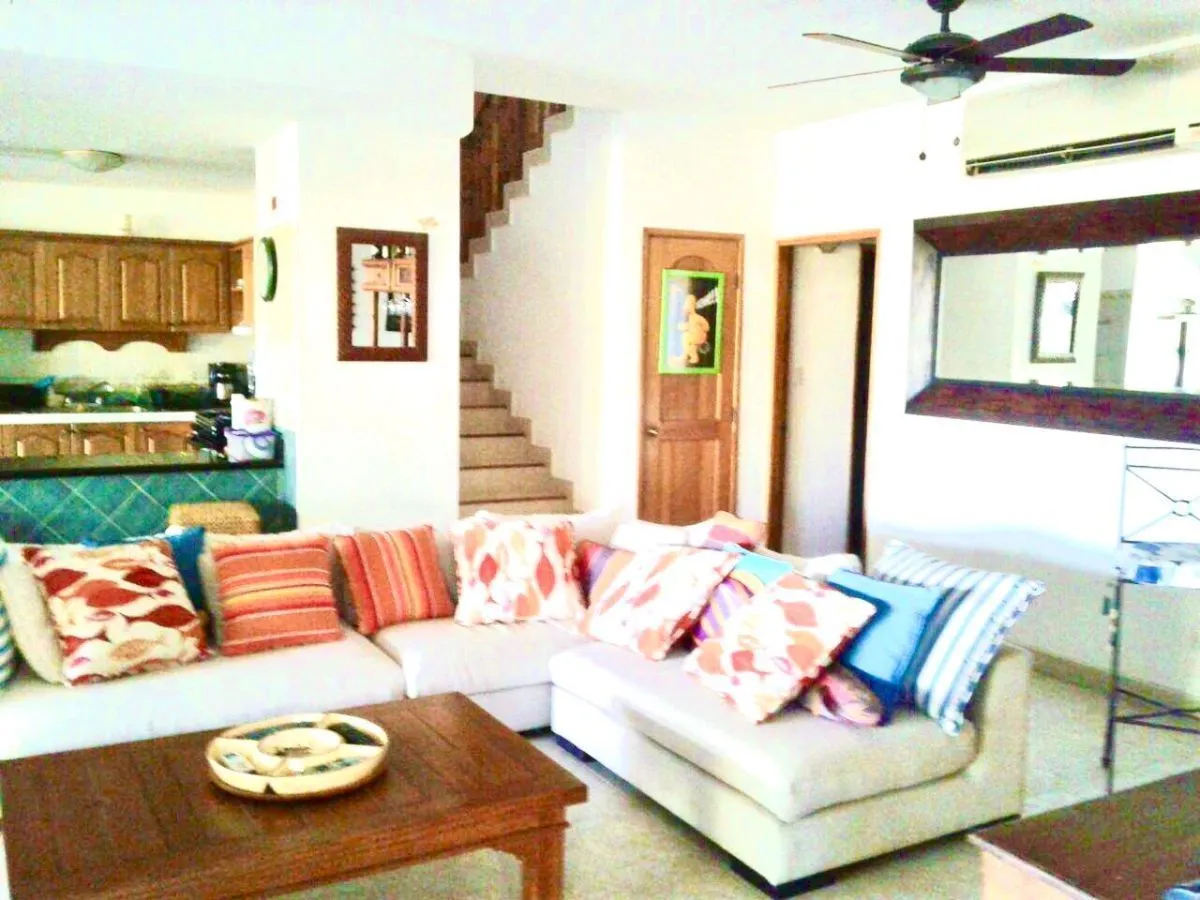 LIVING OCEANFRONT IN PLAYA BLANCA