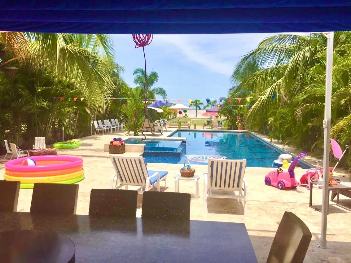 LIVING OCEANFRONT IN PLAYA BLANCA