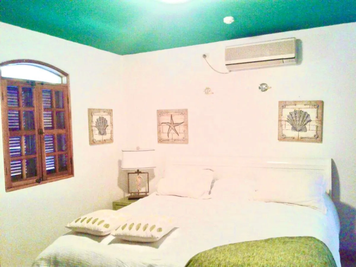 LIVING OCEANFRONT IN PLAYA BLANCA