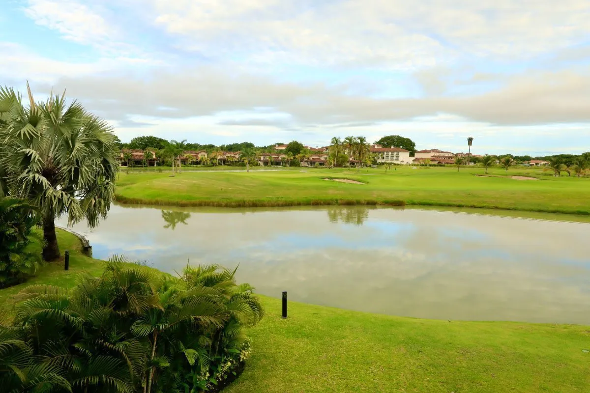 VILLA FOR SALE IN OCEAN LAKES BUENAVENTURA