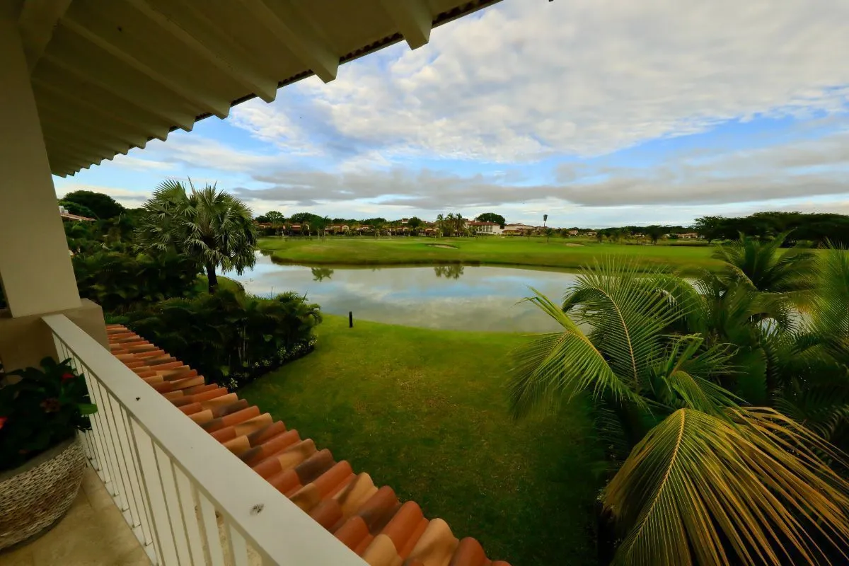 VILLA FOR SALE IN OCEAN LAKES BUENAVENTURA