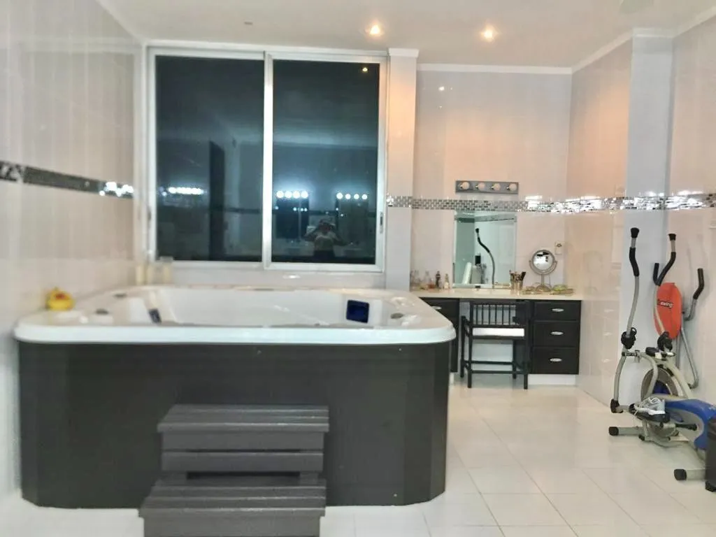 Apartment for sale in Costa del Este