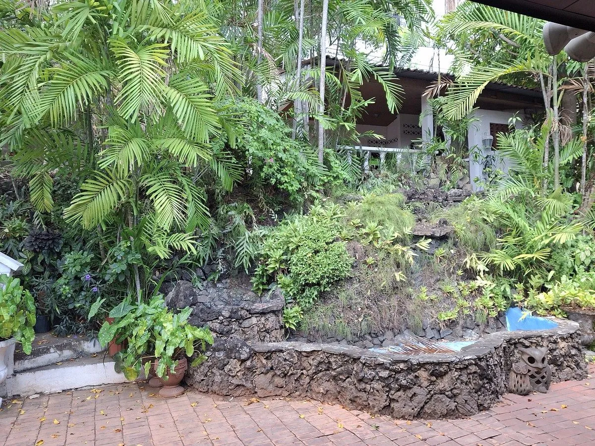 Hato Pintado amplia casa 5 cuartos con patio
