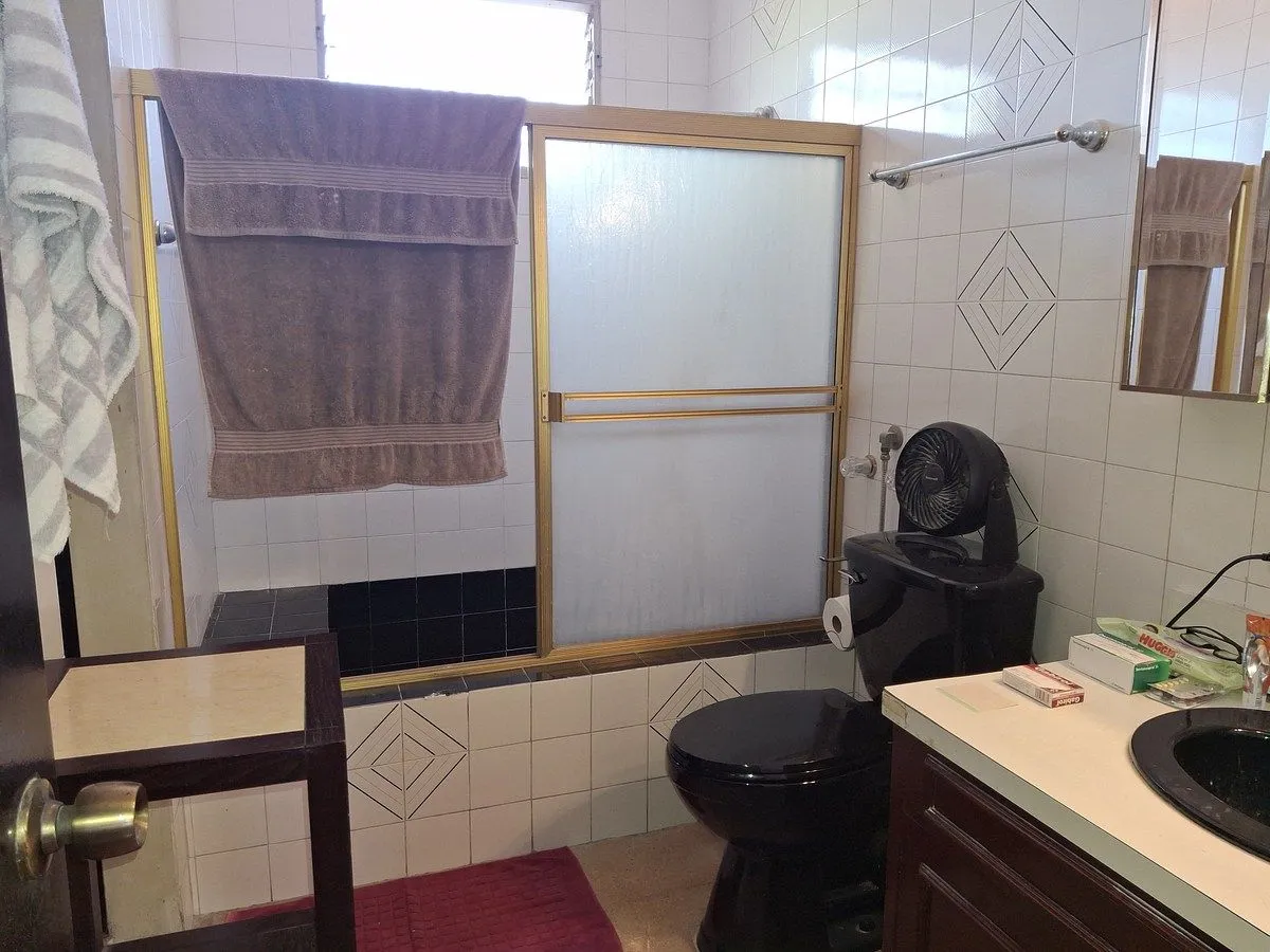 Hato Pintado amplia casa 5 cuartos con patio