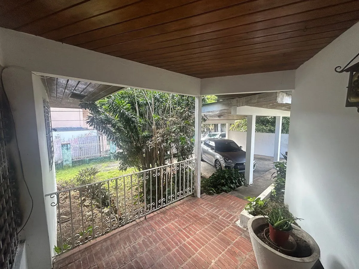 LAND SALE WITH HOUSE 1,337 M2 R2B EL CARMEN