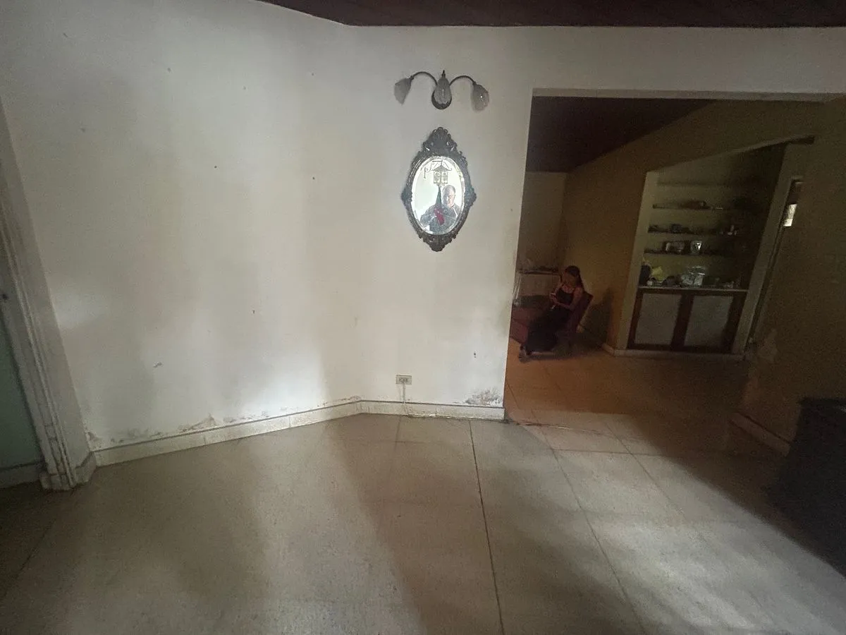 LAND SALE WITH HOUSE 1,337 M2 R2B EL CARMEN