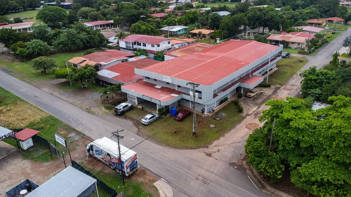 Building for sale in Aguadulce