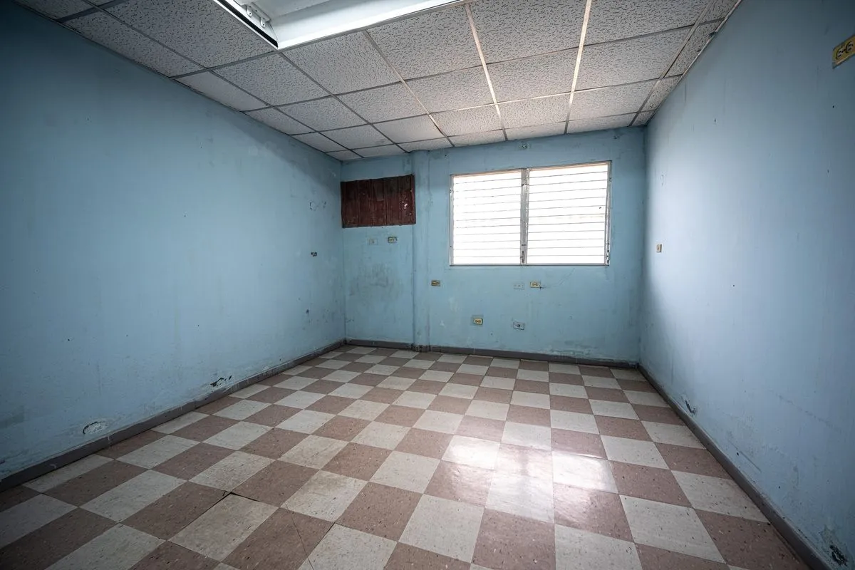 Building for sale in Aguadulce