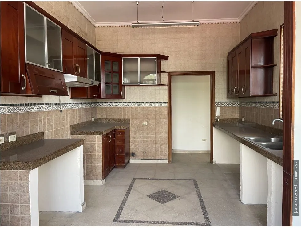 Vendo Edificio en San Francisco – Ideal para inversión