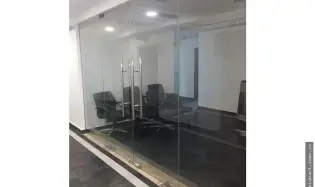Alquilo oficina en Calle 50