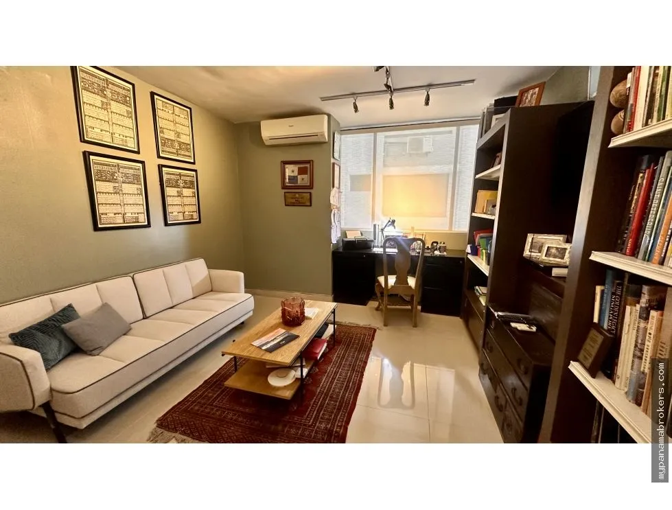 Apartment for Sale on Avenida Balboa, Panama