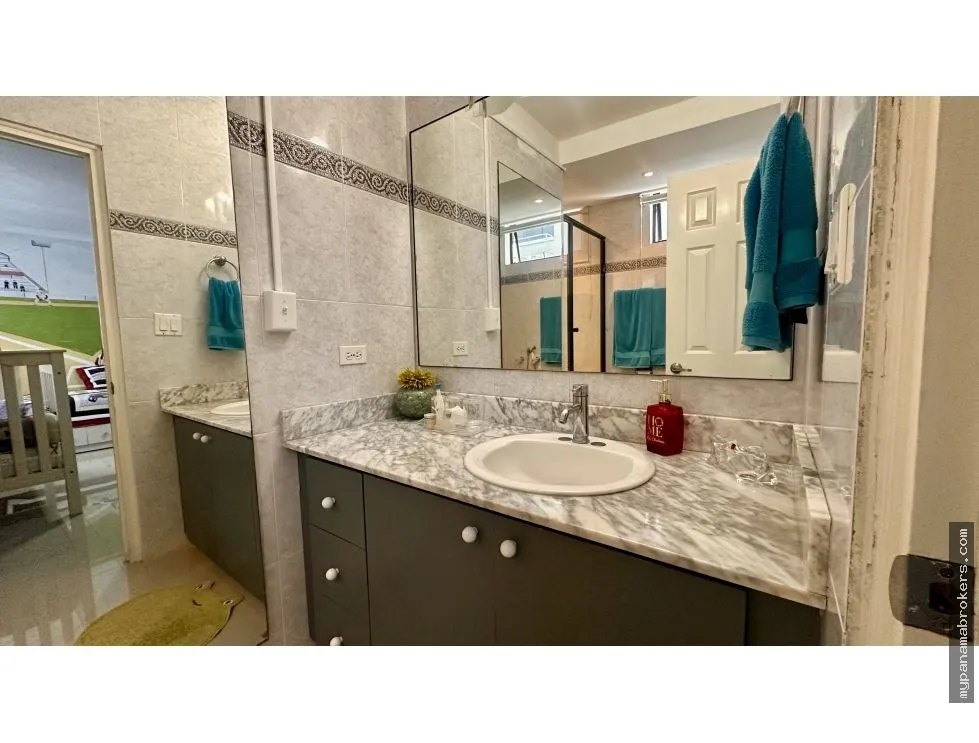 Apartment for Sale on Avenida Balboa, Panama