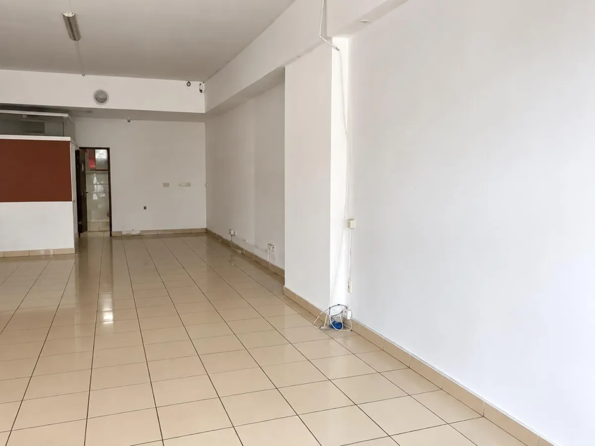 Commercial premises on the ground floor