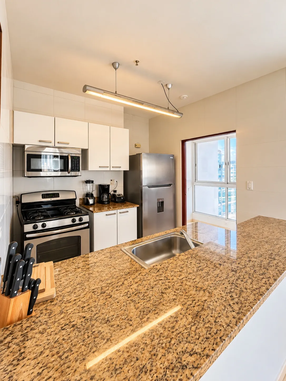 Grandbay Tower -Elegant, fully furnished apartment