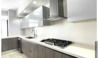 3-BEDROOM APARTMENT + DEN FOR RENT IN SANTA MARIA