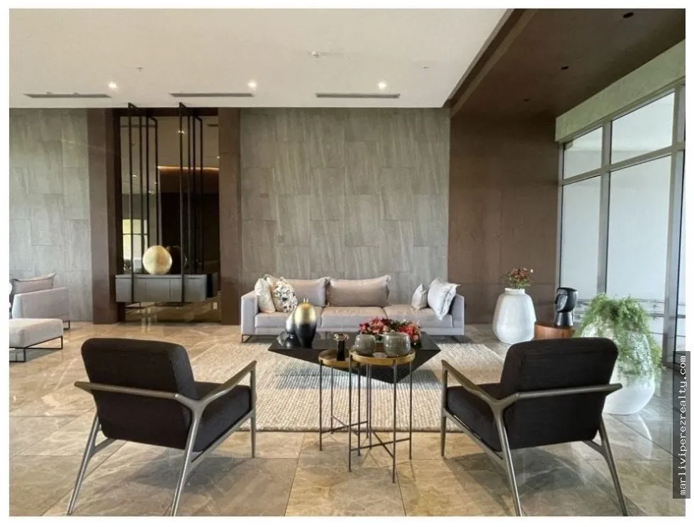 3-BEDROOM APARTMENT + DEN FOR RENT IN SANTA MARIA