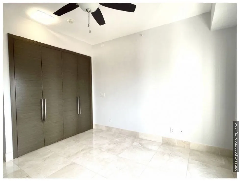 3-BEDROOM APARTMENT + DEN FOR RENT IN SANTA MARIA