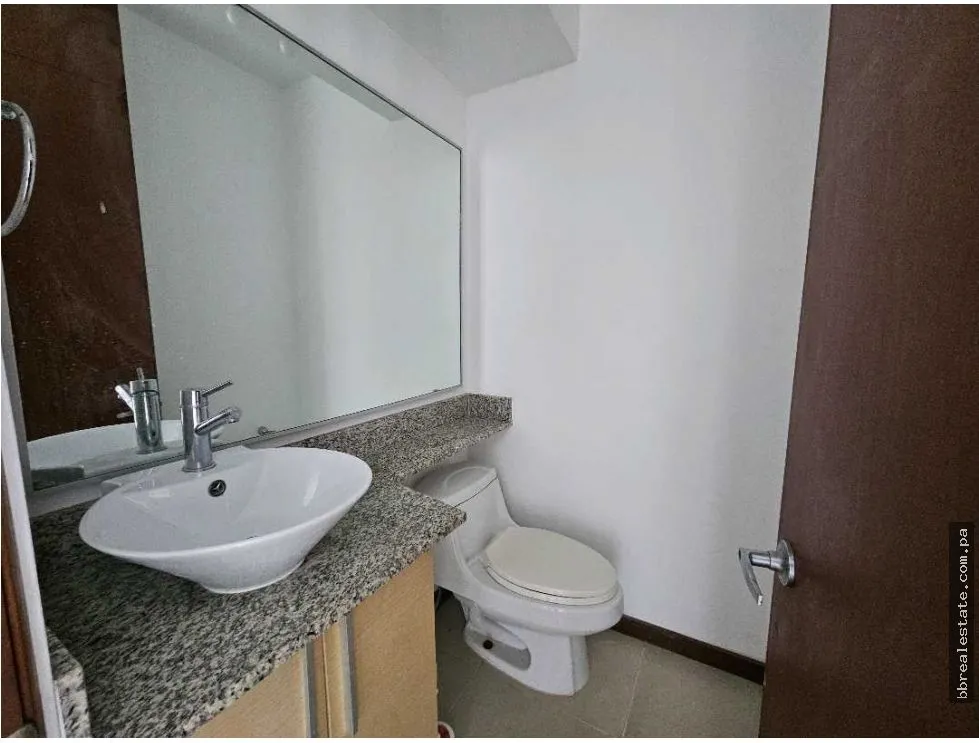 Apartment Rental in San Francisco, Ph Cabomarzo