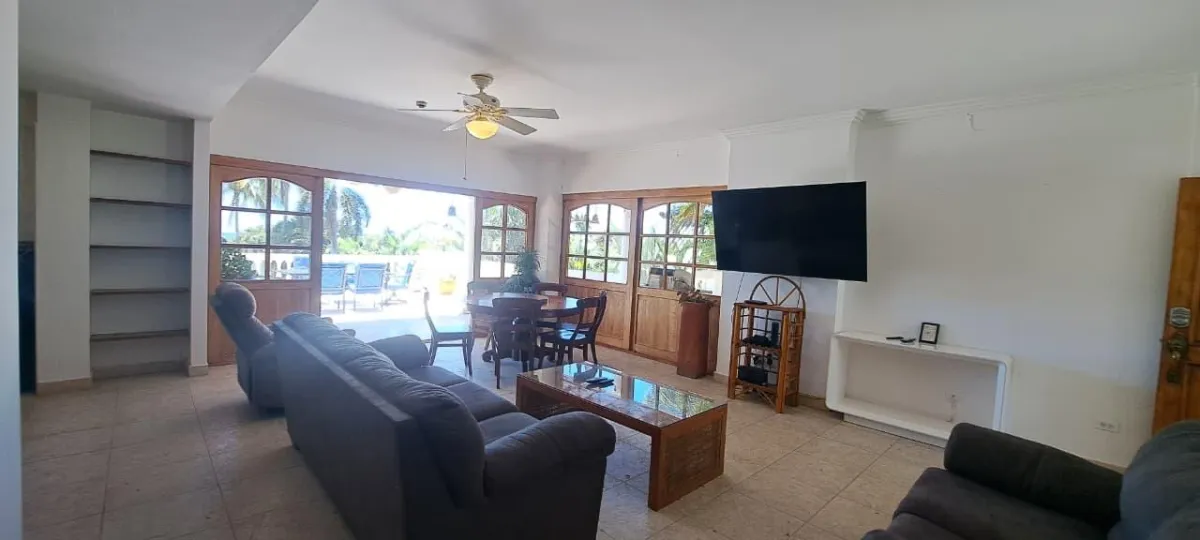 VILLA DÚPLEX FRENTE AL MAR EN PLAYA BLANCA